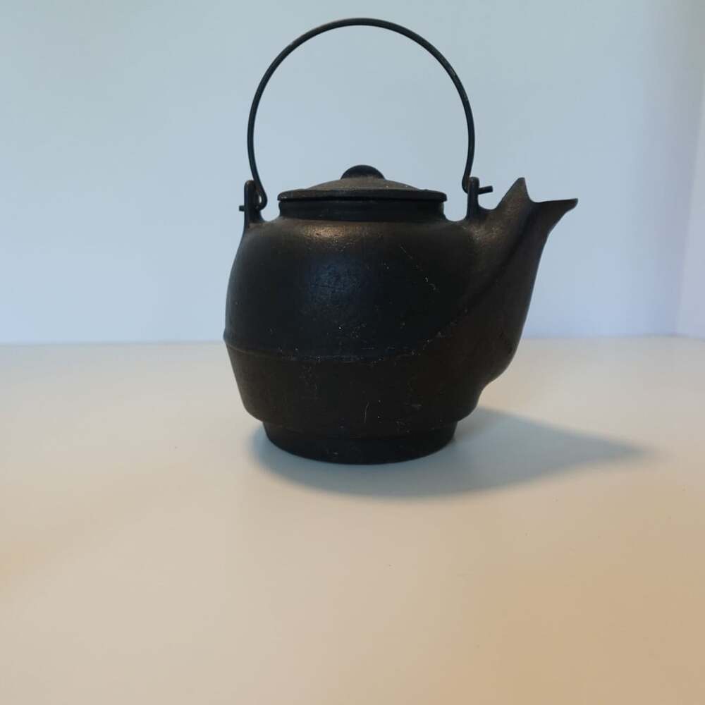 Antique Cast Iron Teapot Kettle Humidifier